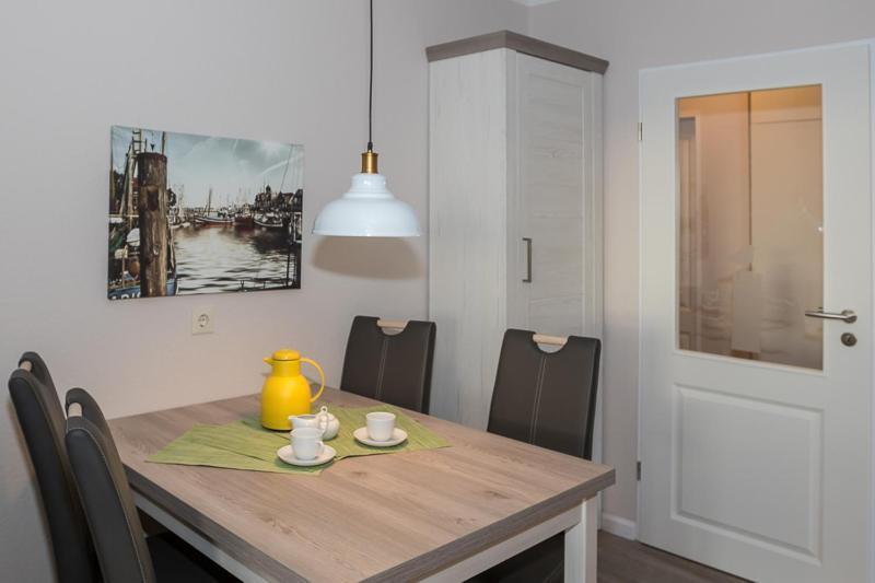 Utesch'S Ferienwohnungen Neuharlingersiel Luaran gambar